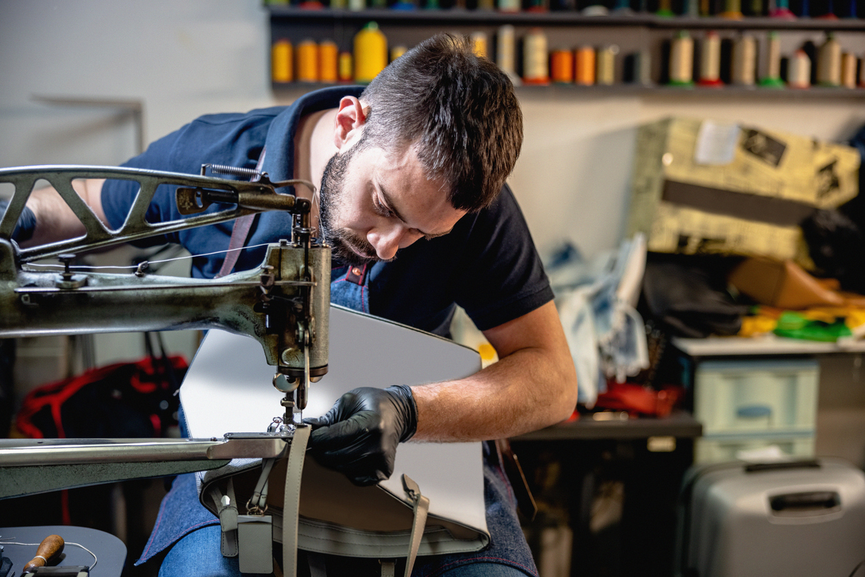 How to Repair Worn Purse Corners - Love Your Purse